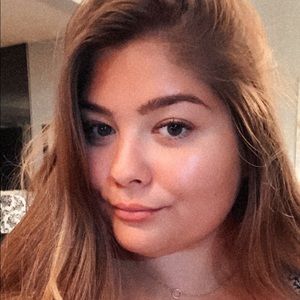 Meet your Posher, Talia